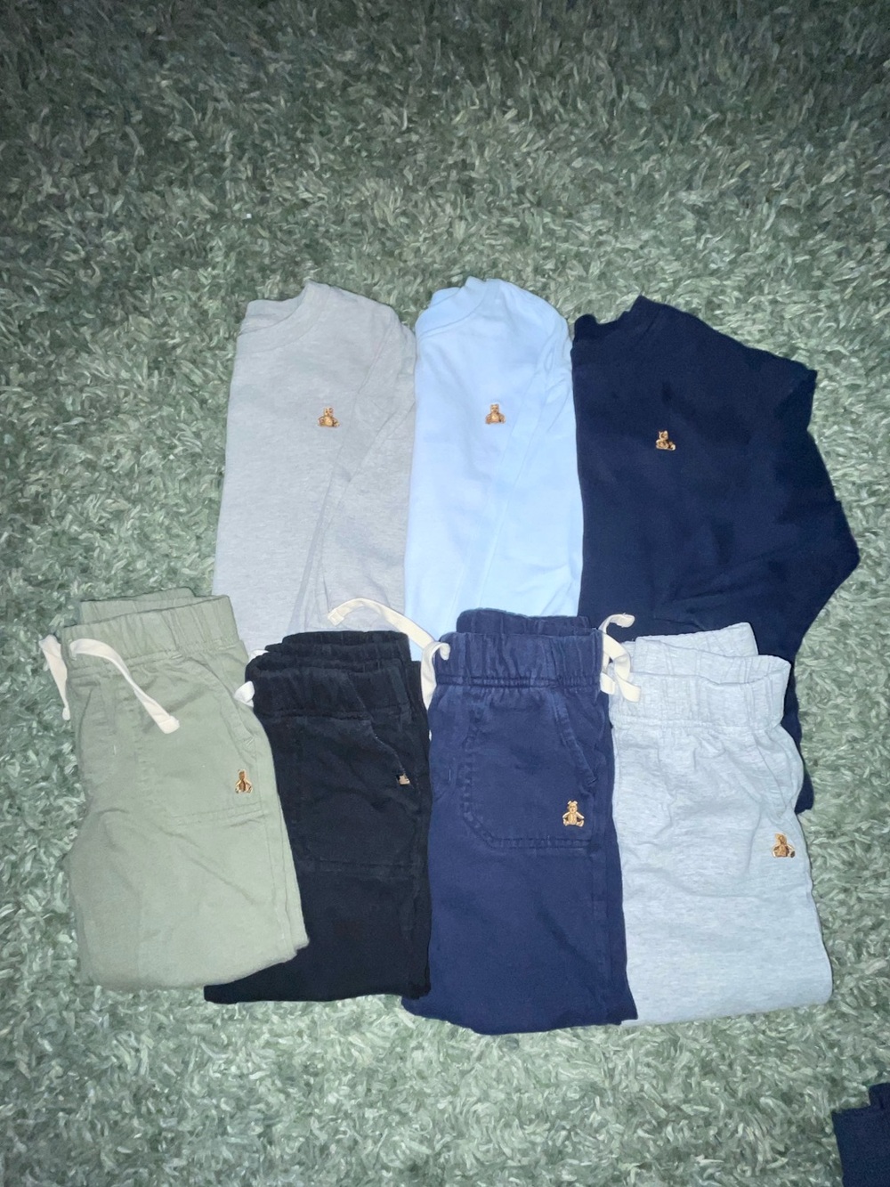 Gap 4T bundle - Picture 2 of 7